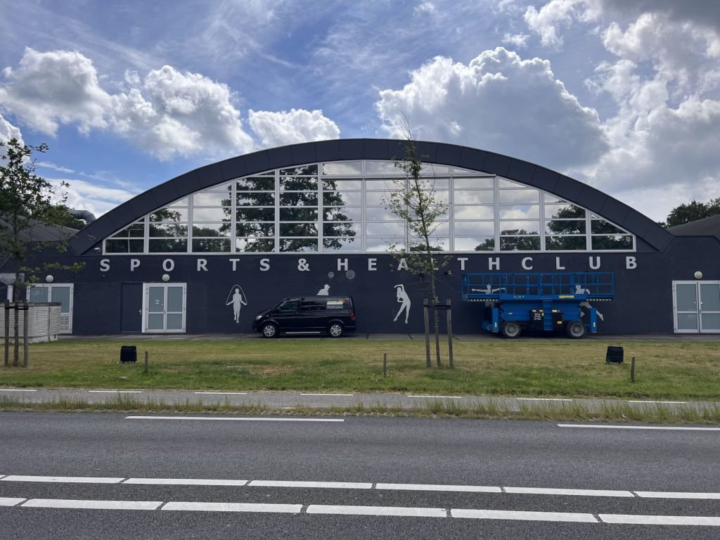 Zonwerende raamfolie Enschede Sports & Health Club Enschede